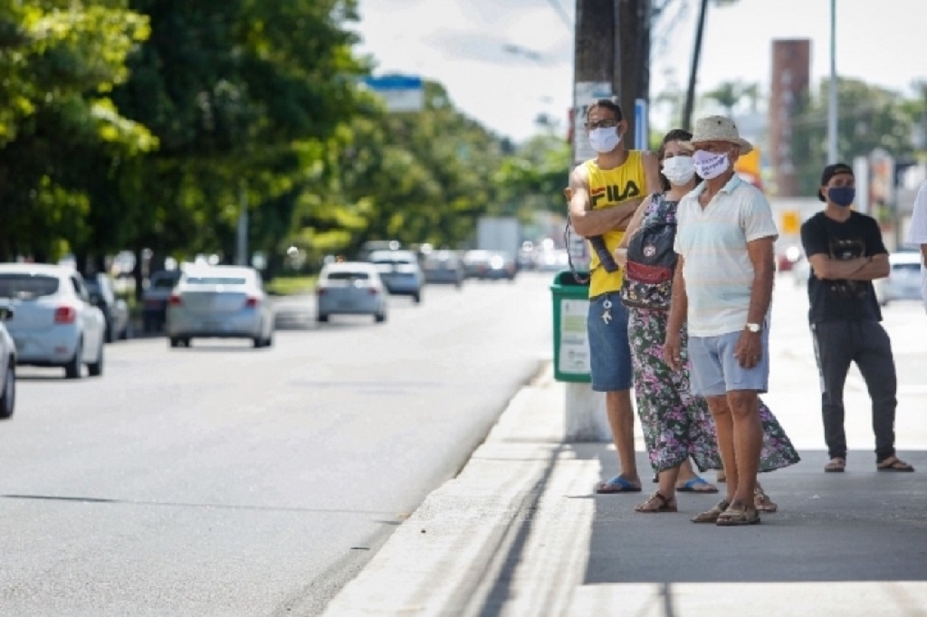 Começa a valer lei que torna uso de máscara obrigatório em Alagoas