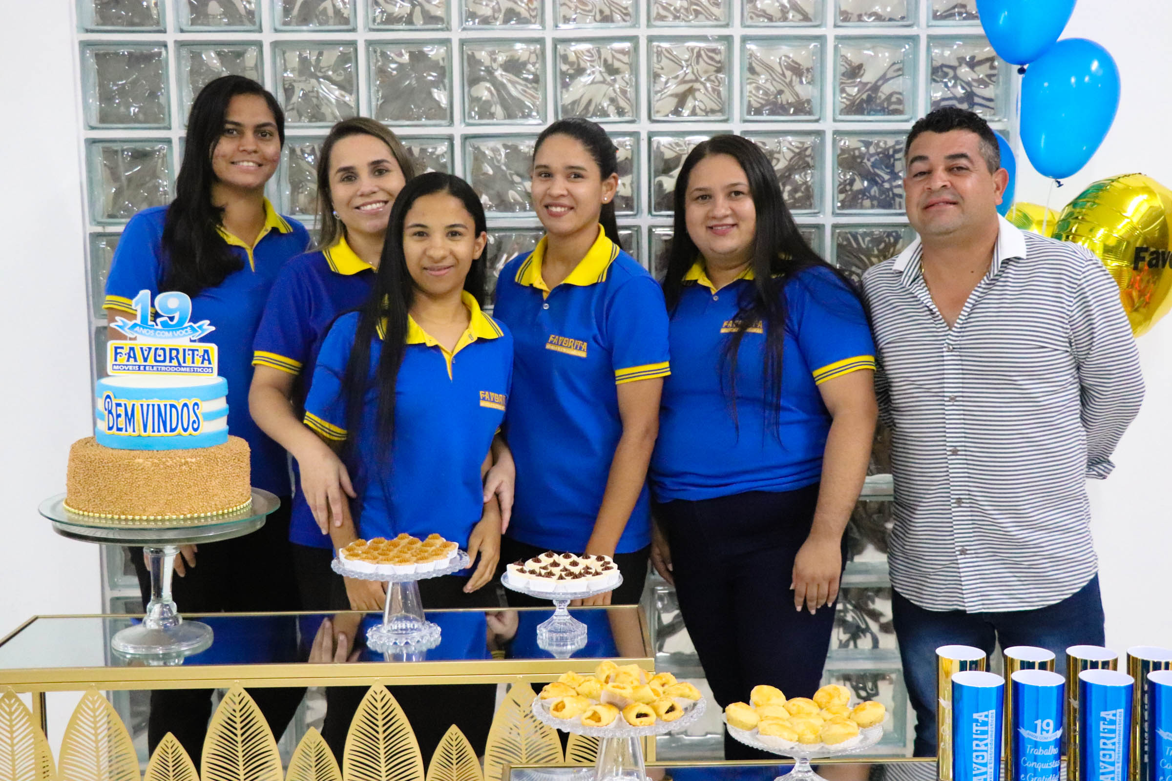 Loja Favorita completa 19 anos em Cacimbinhas com um show de prêmios