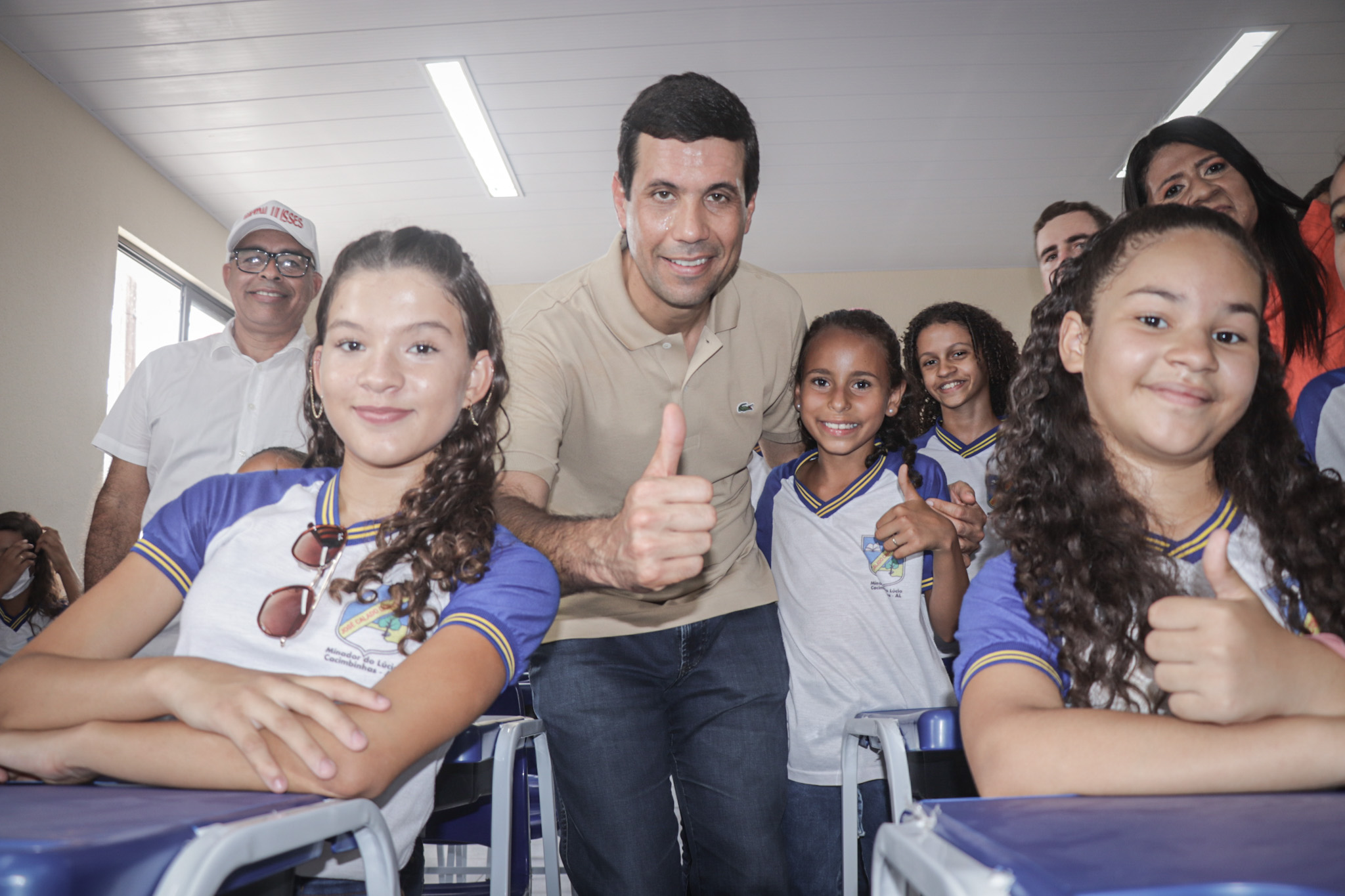 Prefeito Hugo Wanderley inaugura nova escola no Distrito Minador do Lúcio