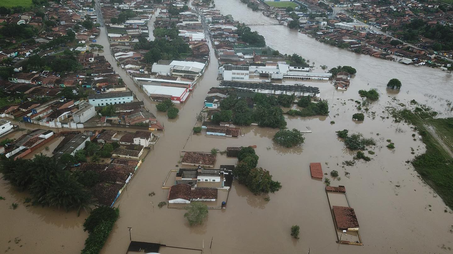 Após fortes chuvas, Alagoas tem 56 mil desabrigados e desalojados