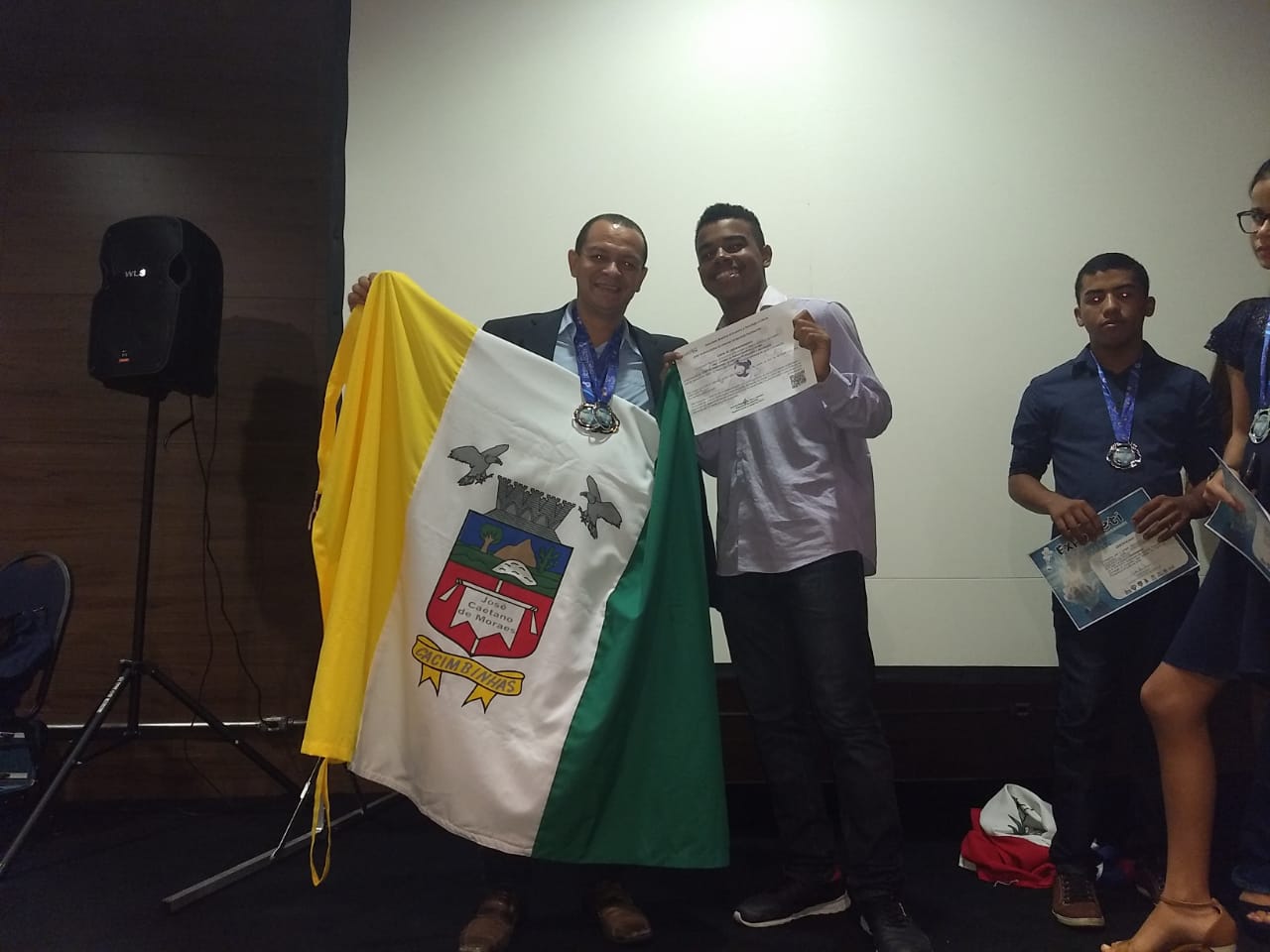 Estudante da rede municipal de Cacimbinhas ganha bolsa para evento em Londres – Inglaterra