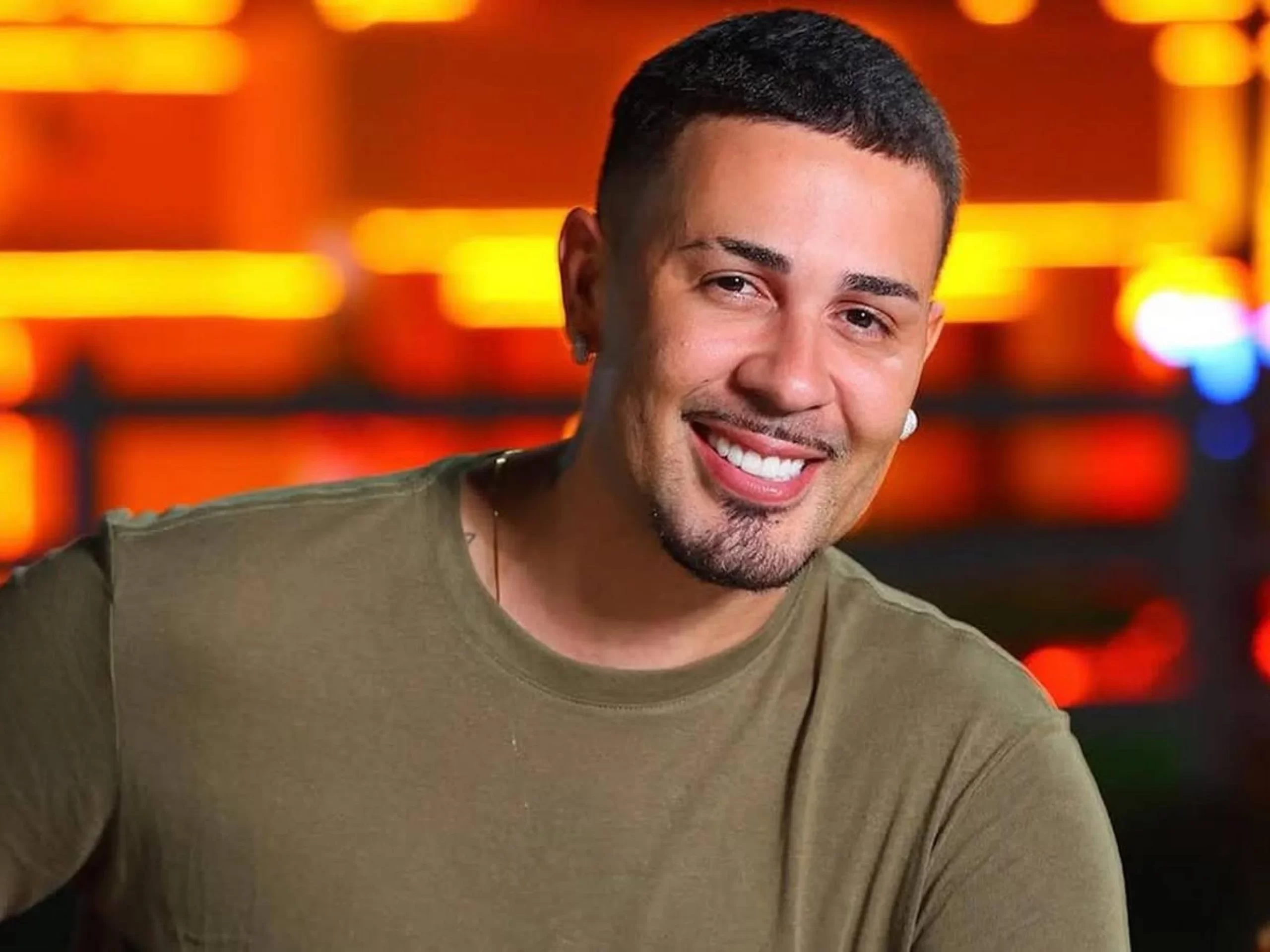 Carlinhos Maia doa R$ 2,4 milhões para construir centro de hemodiálise em Penedo