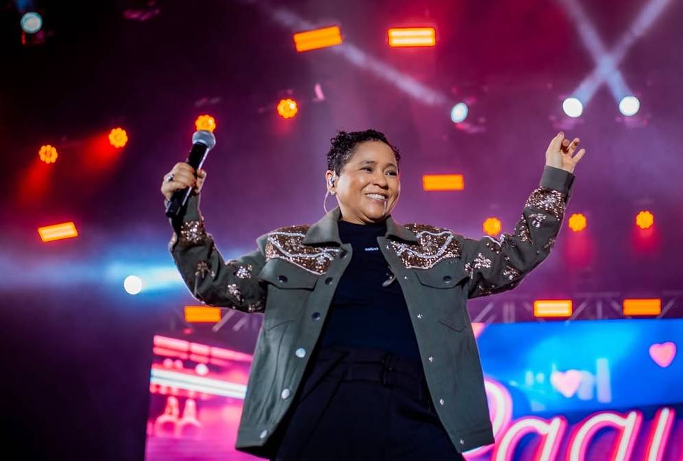 Cantora Raquel dos Teclados é diagnosticada com autismo aos 42 anos